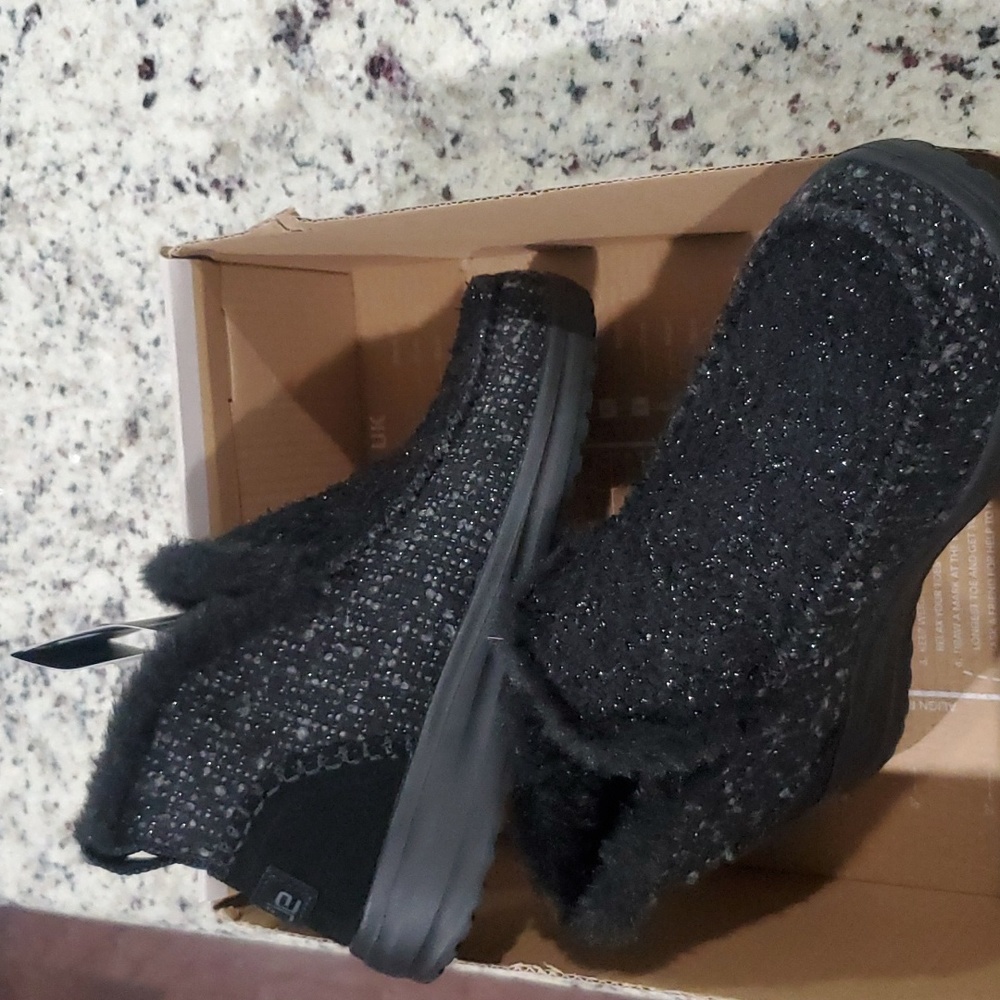 Cozy Black Women's Shoes